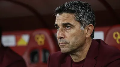 Sportdirektor Markus Krösche spricht über interne Unruhe bei Eintracht Frankfurt und warnt vor Fehlern im Erfolg, während...