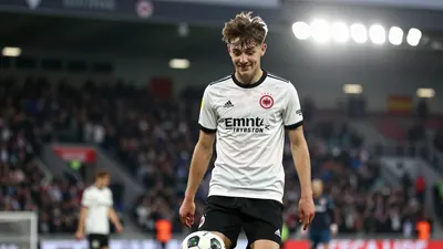 Eintracht Frankfurt steht vor einem der größten Transferpokers des Sommers: Galatasaray nähert sich mit einem Rekordangebot