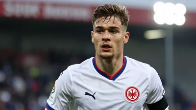 Eintracht Frankfurt verpflichtet Noel Futkeu von Greuther Fürth
