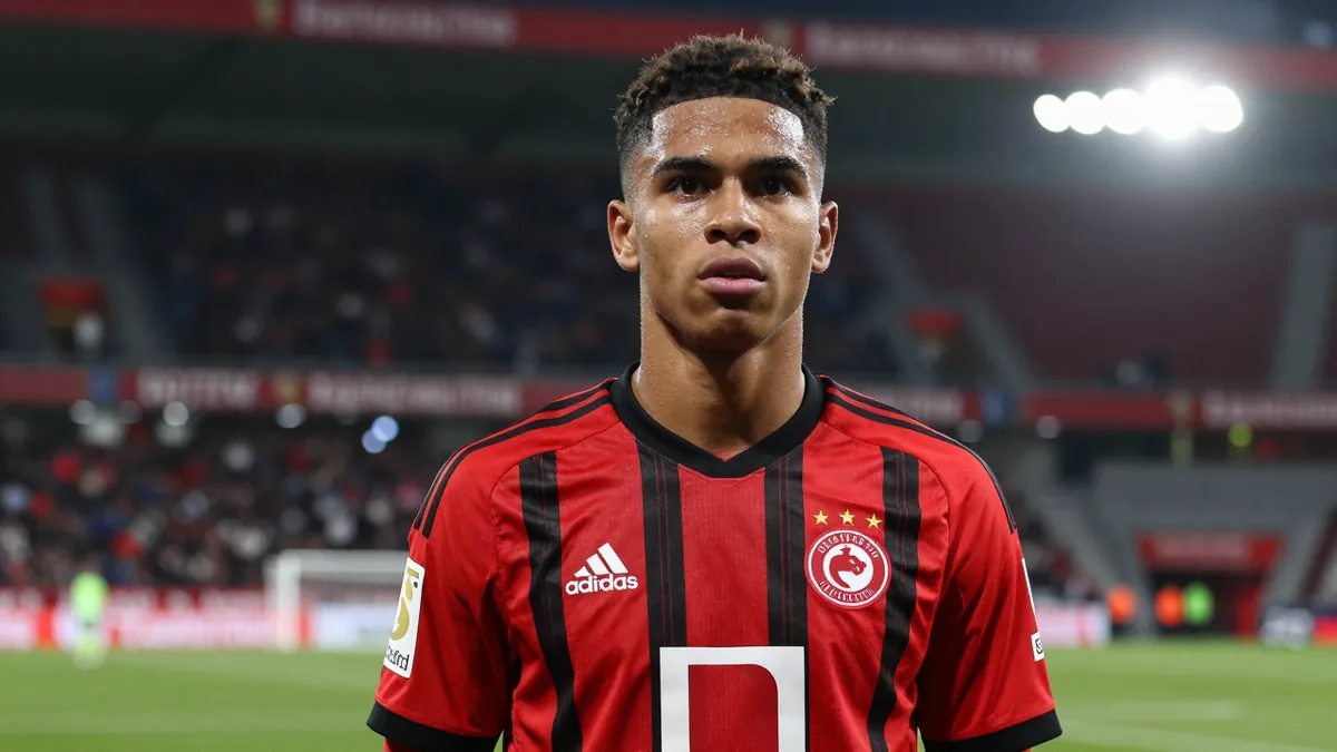 Schalke 04 unterbreitet Angebot für Eintracht Frankfurts Junior Dina Ebimbe
