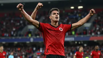 Eintracht Frankfurt startet mit einem 3:3 bei Union Berlin in die Bundesliga-Saison, nachdem eine 3:1-Führung verspielt wurde