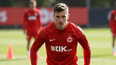 Nationaltrainer Jürgen Klopp besuchte die Adler am Mittwoch, informierte sie über interessante Kandidaten für die DFB-Elf...