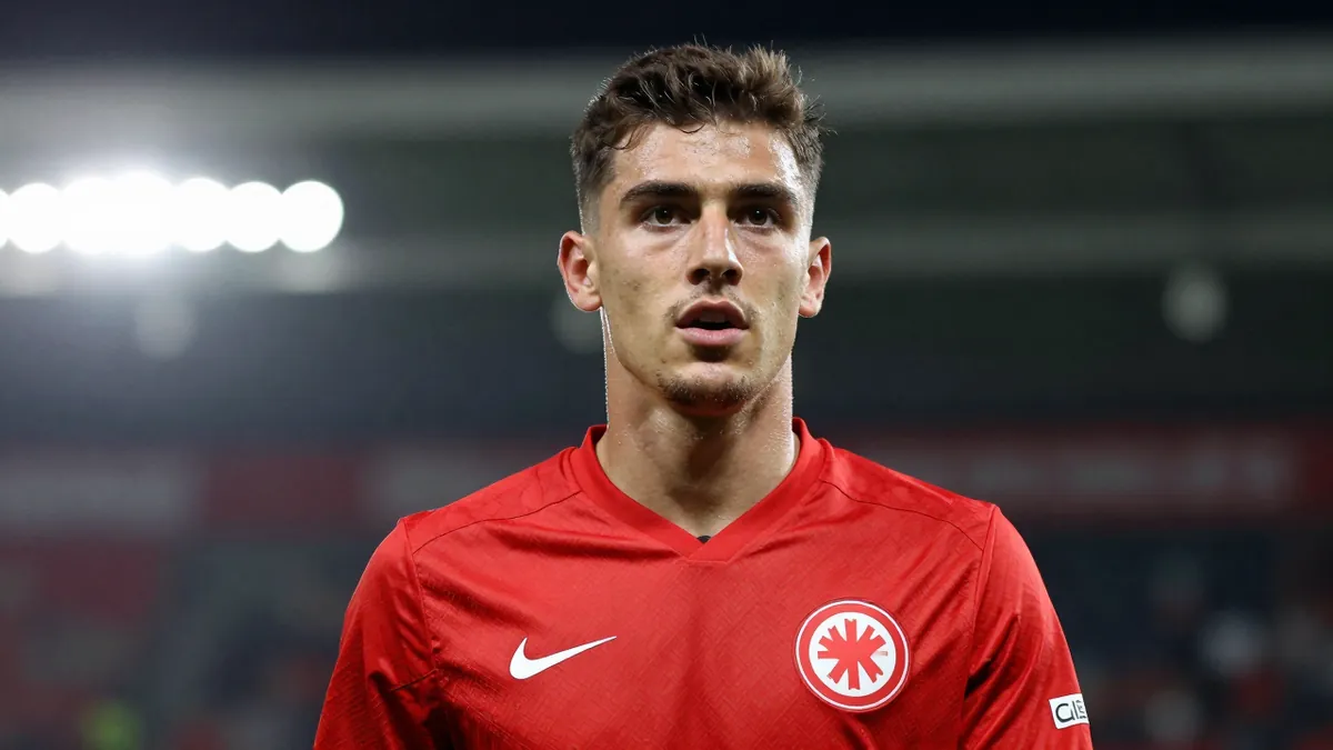Eintracht Frankfurt dominiert Trabzonspor im Testspiel – Uzun glänzt