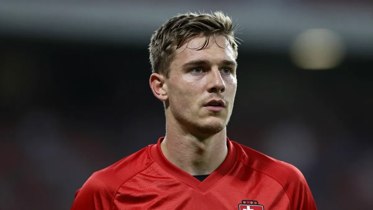 Nach seinem Wechsel zu Eintracht Frankfurt werden Details aus Noah Atubolus Vertrag bekannt, der seinen ersten Einsatz im...