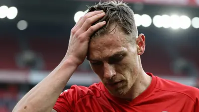 Eintracht Frankfurt verliert mit 1:4 gegen Augsburg und steht nach zwei Spieltagen mit nur einem Punkt auf Platz 13 der...