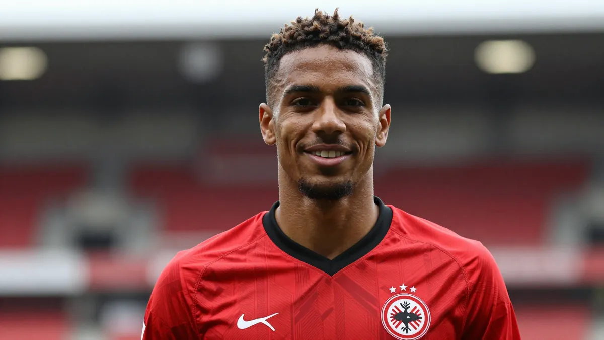 Raphael Onyedika joins Eintracht Frankfurt in €10m transfer deal